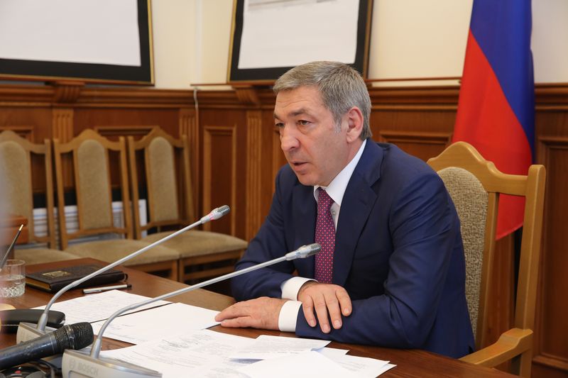 В Правительстве Дагестана обсуждены вопросы обеспечения общественной безопасности в дни проведения майских праздников