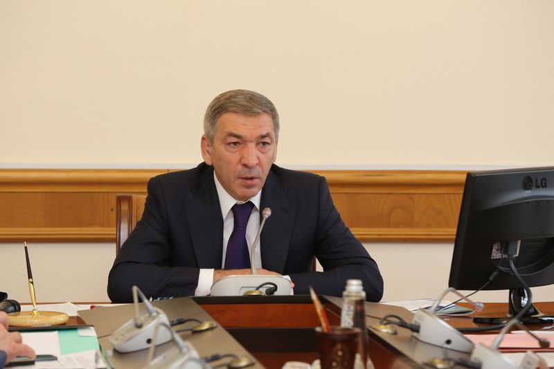 В Правительстве Дагестана обсужден вопрос развития сферы образования и подготовки к проведению ЕГЭ