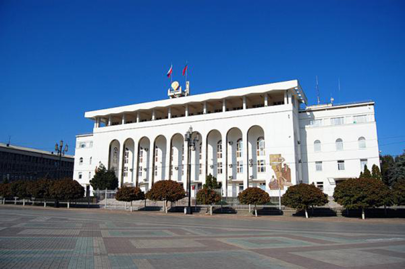 В Правительстве Дагестана обсудили вопросы проведения ремонтно-реставрационных работ Дома-музея Сулеймана Стальского