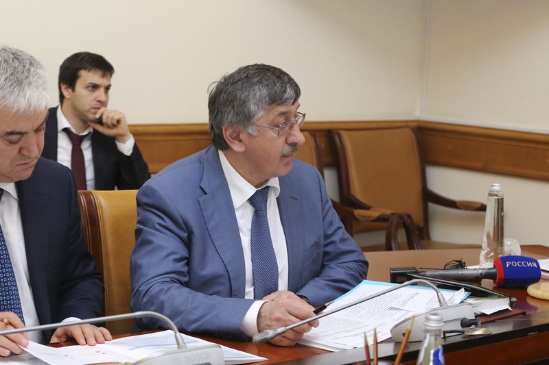 В Махачкале состоялось заседание Правительства РД