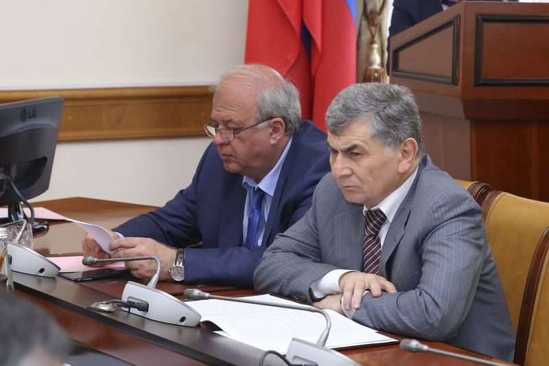 В Махачкале состоялось заседание Правительства РД
