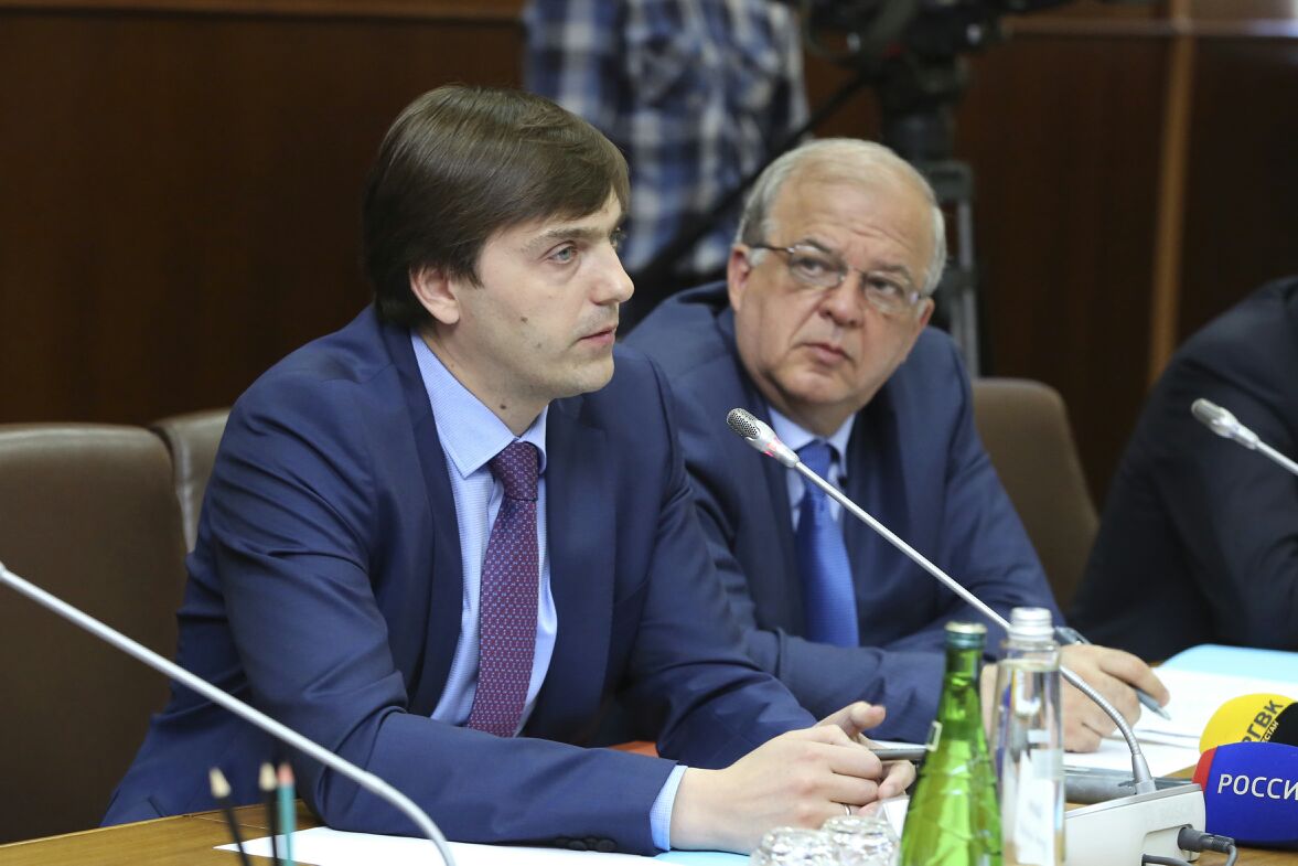 Сергей Кравцов: «За проведением ЕГЭ следит вся страна»
