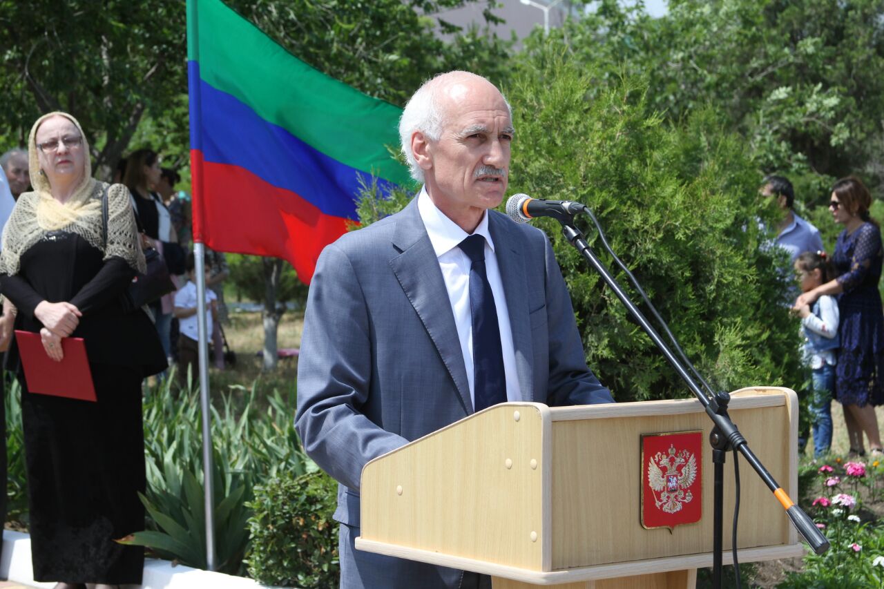Рамазан Джафаров принял участие   в  торжественном митинге ко Дню пограничника в Каспийске