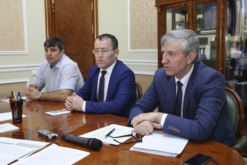 Шамиль Исаев провел рабочую встречу с представителями Минкавказа России