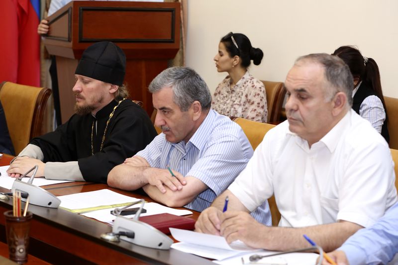 Рамазан Джафаров провел заседание Совета по взаимодействию с религиозными объединениями при Главе Республики Дагестан