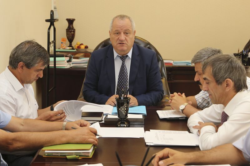 В Правительстве обсудили реализацию приоритетного проекта развития РД «Эффективное государственное управление»