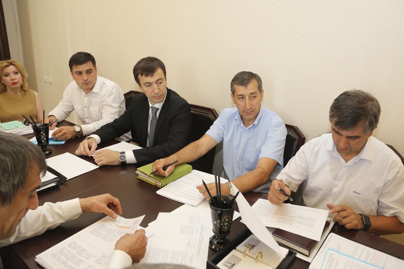 В Правительстве обсудили реализацию приоритетного проекта развития РД «Эффективное государственное управление»