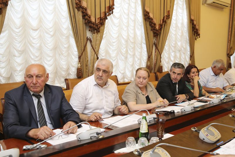 В Правительстве Дагестана обсудили подготовку к форуму «Деревня - душа России»