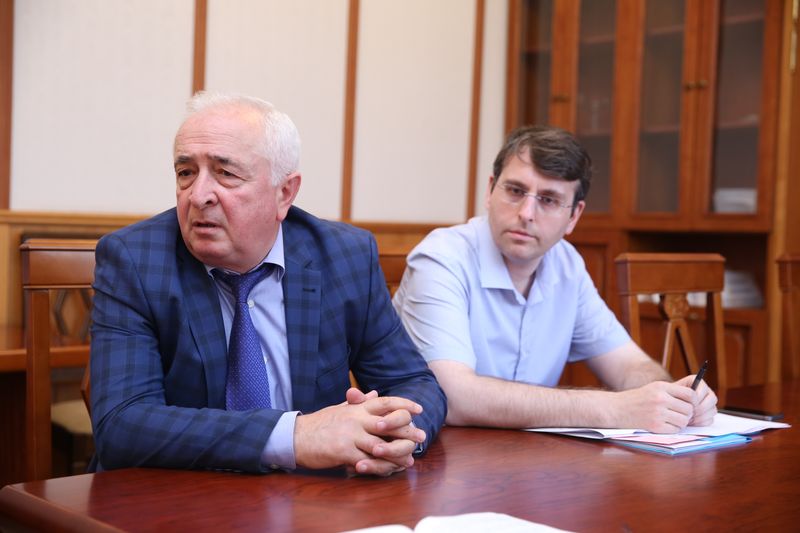 Вице-премьер Гасан Идрисов принял участие в селекторном совещании, посвященном реализации программ капремонта в субъектах России