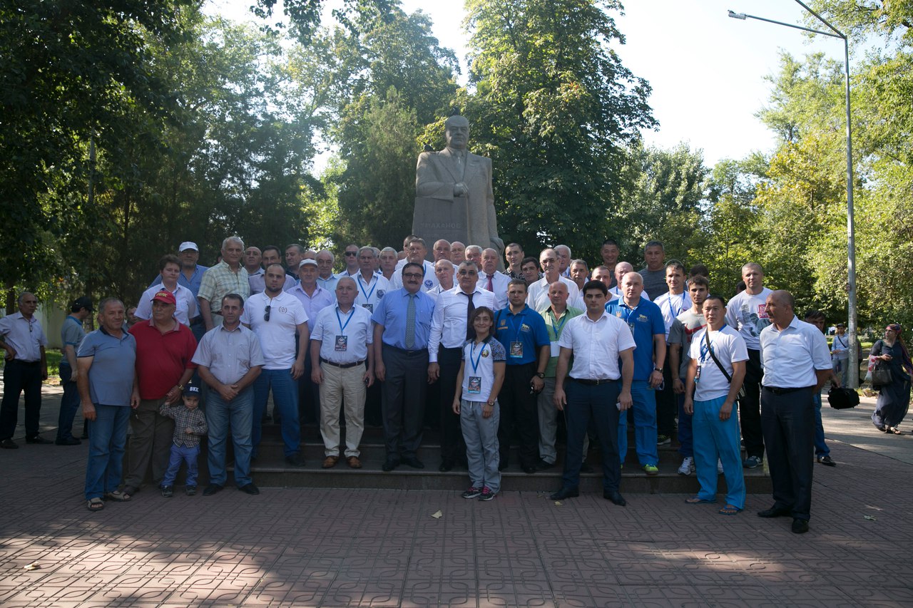 Анатолий Карибов принял участие в открытии Боксерского турнира памяти Магомед-Салама Умаханова
