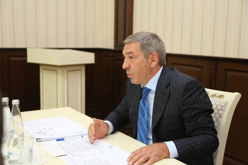 Абдусамад Гамидов проинспектировал в Дербенте ход строительства многоквартирных домов для переселения граждан из аварийного жилья
