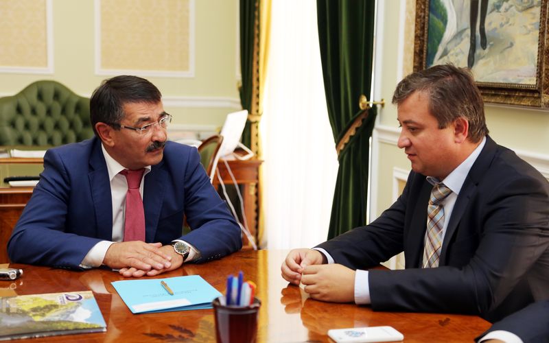 Шамиль Исаев встретился с и.о.начальника ФКУ Упрдор "Каспий"