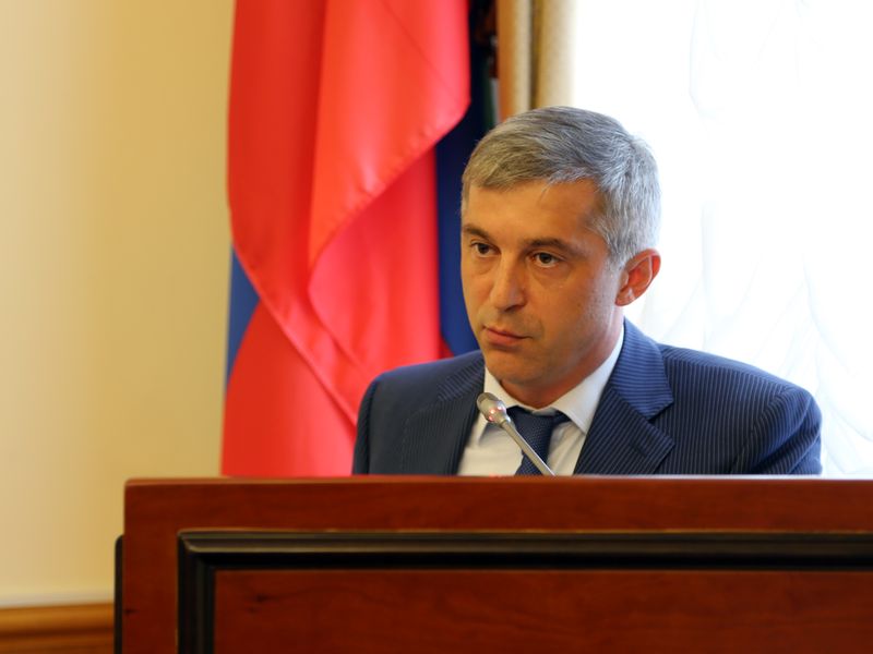 Вопрос взаимодействия Комитета по госзакупкам с государственными и иными заказчиками обсудили на заседании Правительства Дагестана