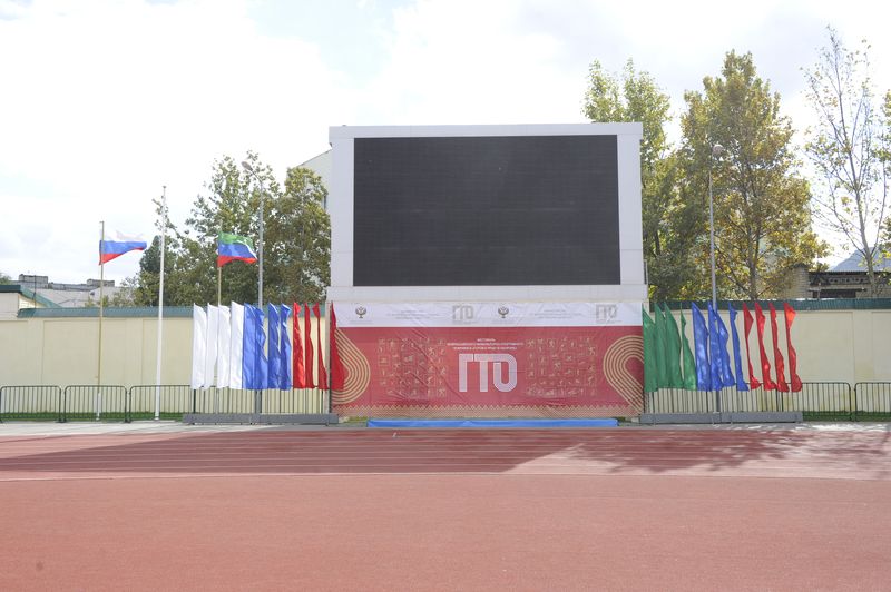 Анатолий Карибов принял участие в торжественном открытии чемпионата Дагестана по сдаче норм ВФСК «Готов к труду и обороне»