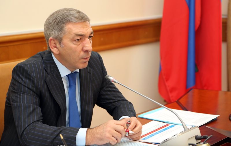 Абдусамад Гамидов провел оперативное совещание по вопросу принятия неотложных мер по ликвидации задолженности за поставленные энергоресурсы
