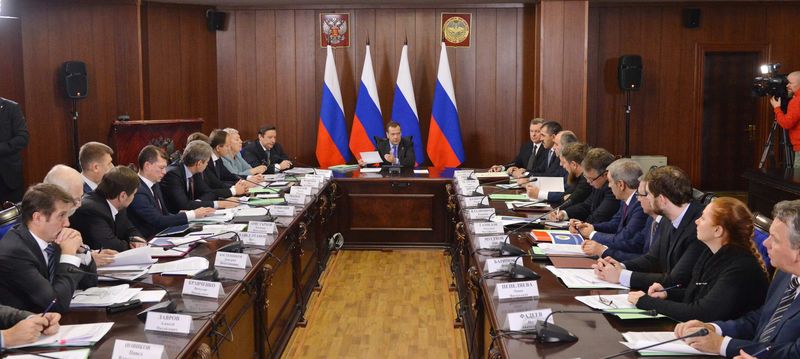 Абдусамад Гамидов принял участие в заседании Правительственной комиссии по вопросам социально-экономического развития СКФО