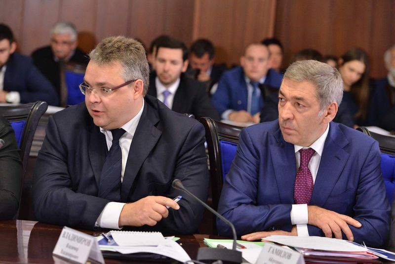 Абдусамад Гамидов принял участие в заседании Правительственной комиссии по вопросам социально-экономического развития СКФО
