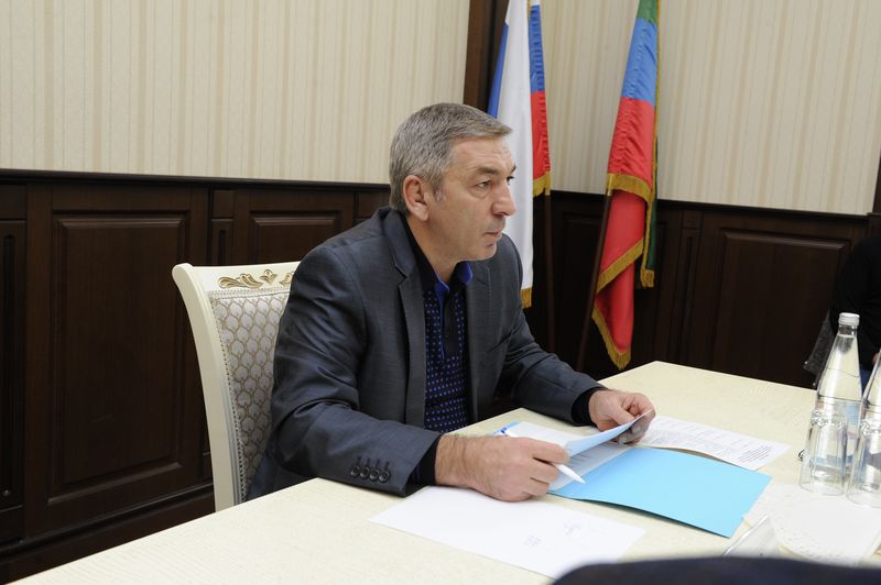 Абдусамад Гамидов в Дербенте провел совещание по вопросам переселения граждан из ветхого и аварийного жилья