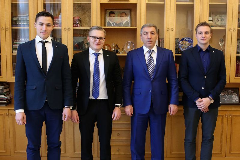 Абдусамад Гамидов провел встречу с представителями социальной сети "ВКонтакте"