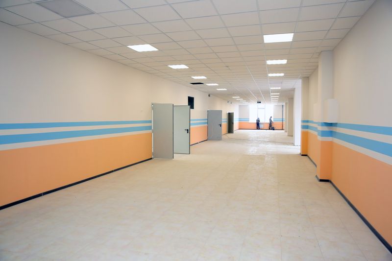 В здании будущей современной школы в г. Каспийске завершены строительно-монтажные работы