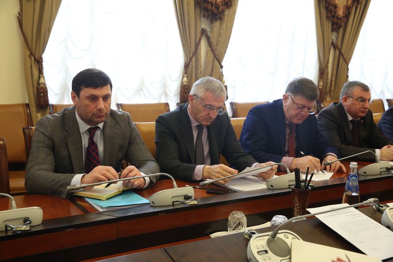 В Махачкале обсуждены вопросы участия Республики Дагестан в госпрограммах и ФЦП
