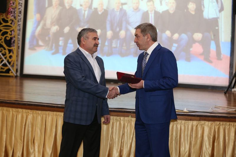 В Дагестане чествовали лучших спортсменов и тренеров по итогам 2016 года
