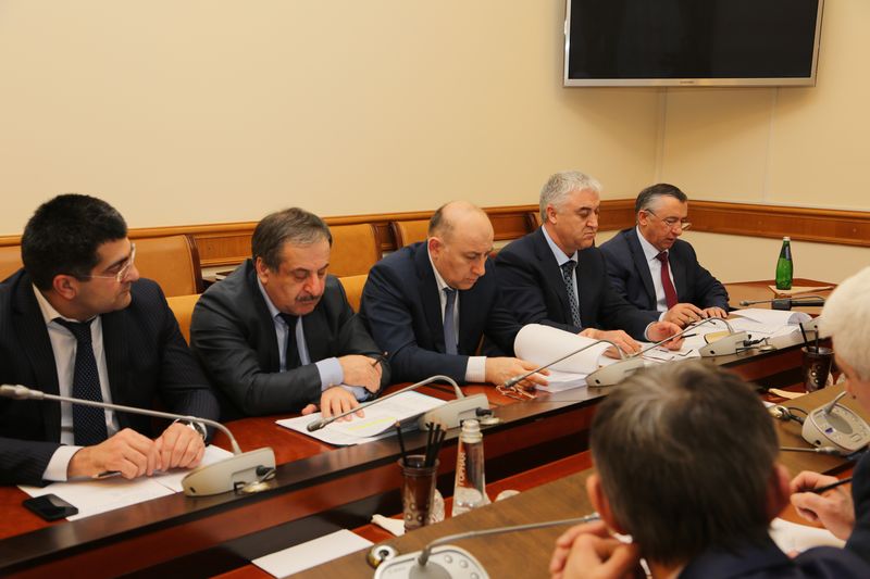 Под руководством Рамазана Алиева обсуждены вопросы выравнивания бюджетной обеспеченности Дагестана