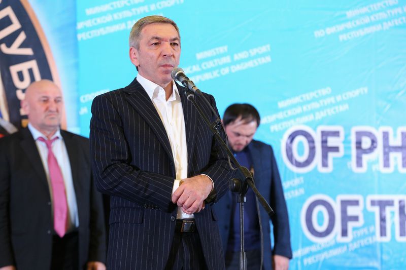 В Каспийске стартовал турнир по вольной борьбе памяти Гамида Гамидова