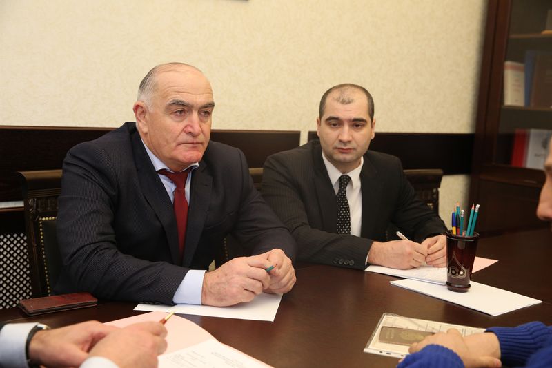 Вице-премьер Правительства РД Шамиль Исаев провел прием граждан