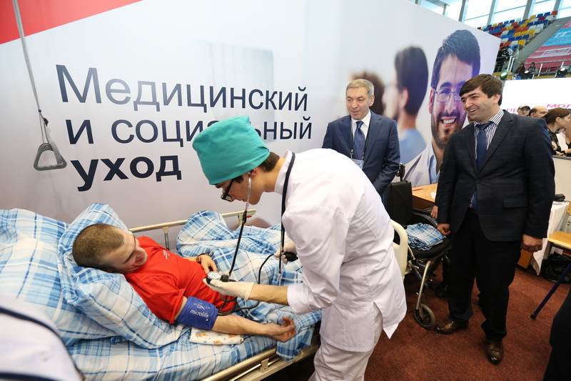 Абдусамад Гамидов принял участие в торжественном открытии чемпионата «Молодые профессионалы» WorldSkills Russia