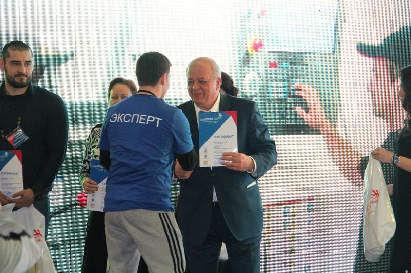 Анатолий Карибов принял участие в закрытии II регионального чемпионата WorldSkills Russia