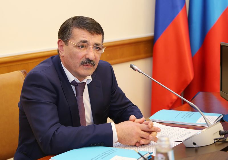 Шамиль Исаев провел совещание по вопросу реализации двух приоритетных проектов развития Дагестана