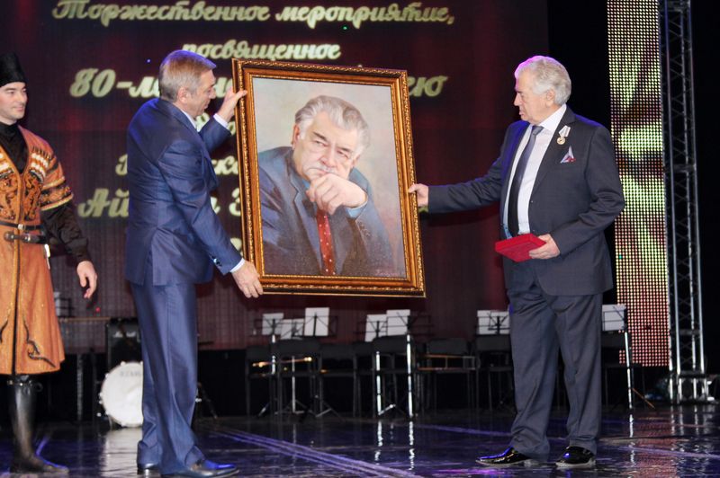 Юбилей Народного артиста России и Дагестана Айгума Айгумова отметили в Махачкале