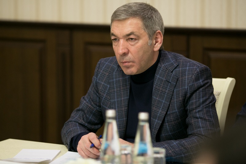 Одес Байсултанов и Абдусамад Гамидов осмотрели набережную в Дербенте