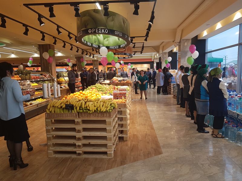 В Махачкале открылся пятый супермаркет «Зеленое яблоко»