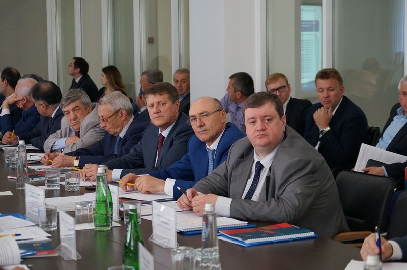 Гасан Идрисов принял участие в совещании Минпромторга РФ по вопросу развития промышленности Дагестана