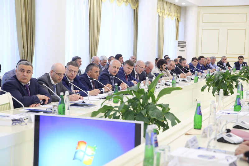 Под руководством Джамбулата Хатуова и Абдусамада Гамидова обсуждены перспективы развития мелиоративного комплекса Дагестана
