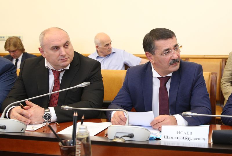 Под руководством Льва Кузнецова в Махачкале обсуждены вопросы развития  топливно-энергетического комплекса Дагестана