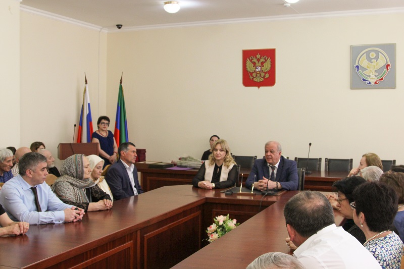 Деятелей культуры Дагестана наградили в преддверии Дня России