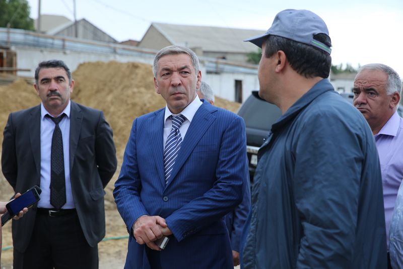 Председатель Правительства РД ознакомился с ходом строительства школы в Махачкале