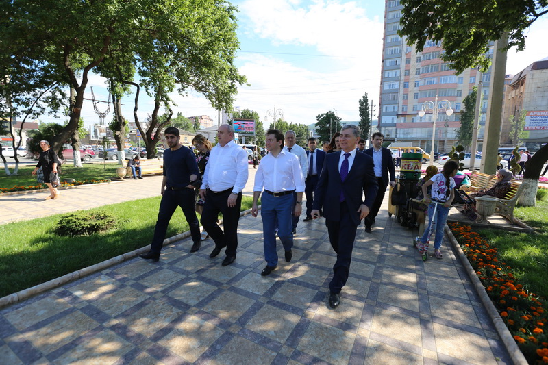 Андрей Чибис отметил высокое качество капремонта в многоквартирных домах Дагестана