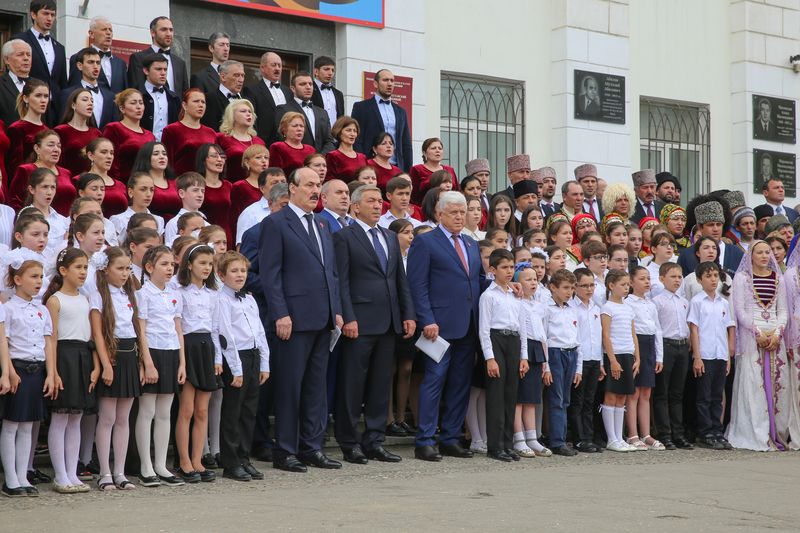 Глава Дагестана принял участие в мероприятиях, посвященных Дню памяти и скорби