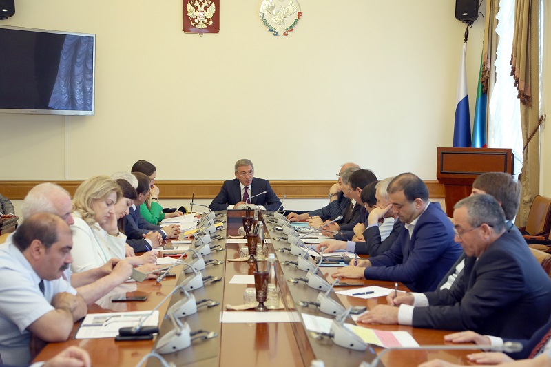 Подготовку детских лагерей к оздоровительному сезону 2017 года обсудили в Правительстве Дагестана