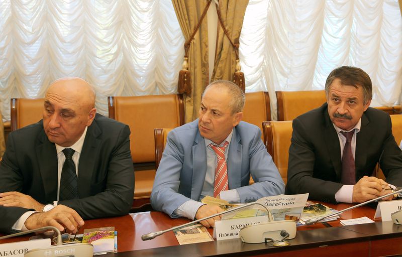 Ход строительства двух туристских объектов в рамках ФЦП обсудили в Правительстве Дагестана