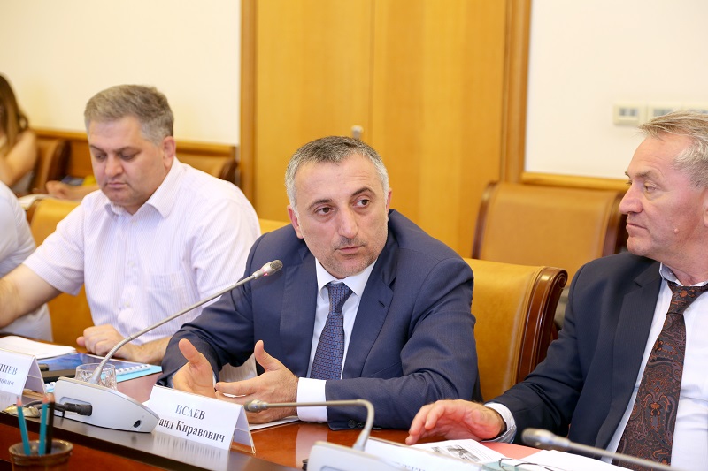 Абдусамад Гамидов: «Задача власти - поддержать инвесторов»