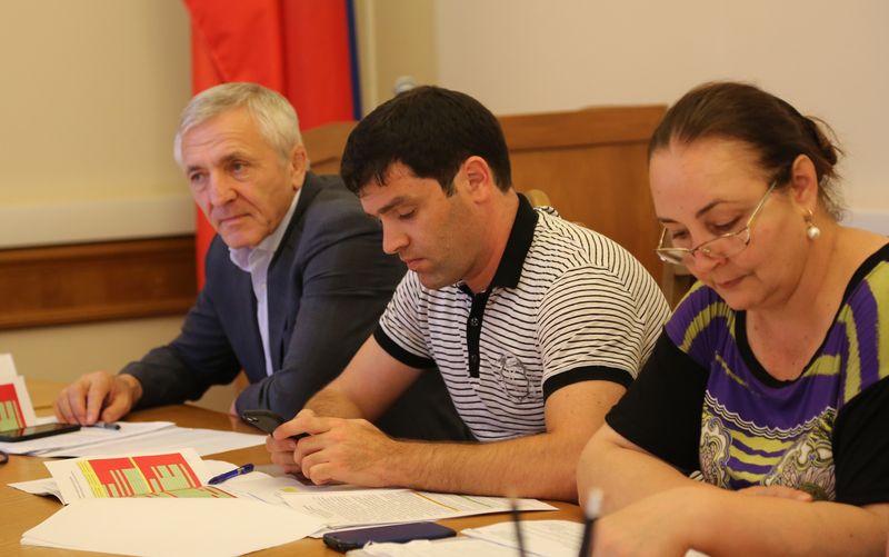 Степень готовности республиканских школ к новому учебному году обсудили в Правительстве Дагестана