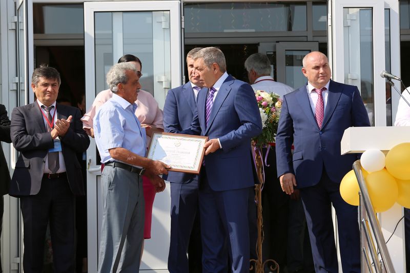Абдусамад Гамидов принял участие в открытии новой школы в микрорайоне «Ак-Гёль» г. Махачкалы