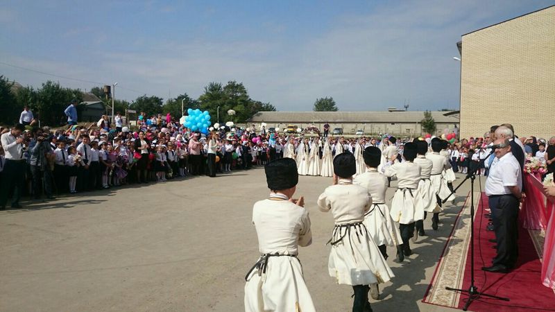 В Хасавюрте торжественно открыли школу на 1000 ученических мест