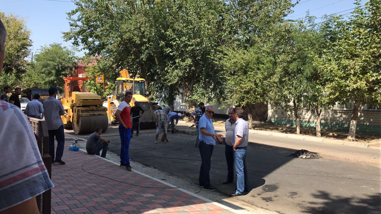 Рамазан Алиев проверил ход ремонта дорог в Махачкале