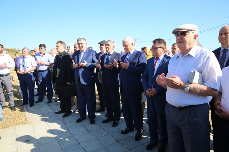 В Дагестане торжественно открылись Гамзатовские дни «Белые журавли»